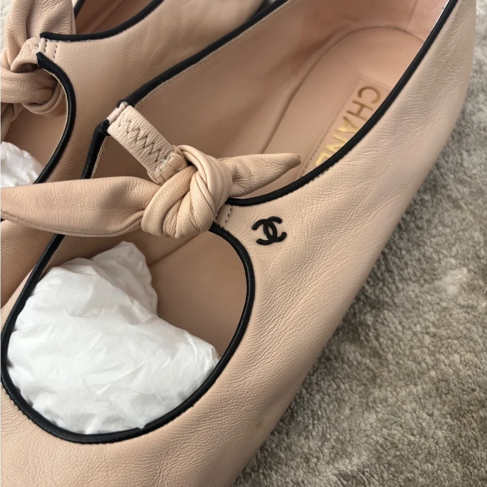 **CHANEL** Two-Tone Beige and Black Flats Mary Jane Size 42